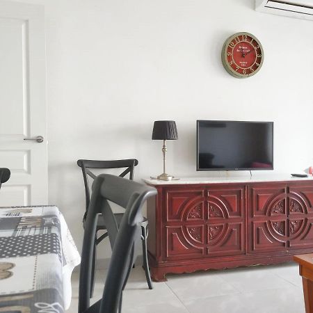 Apartsalou Pepa Apartment Bagian luar foto