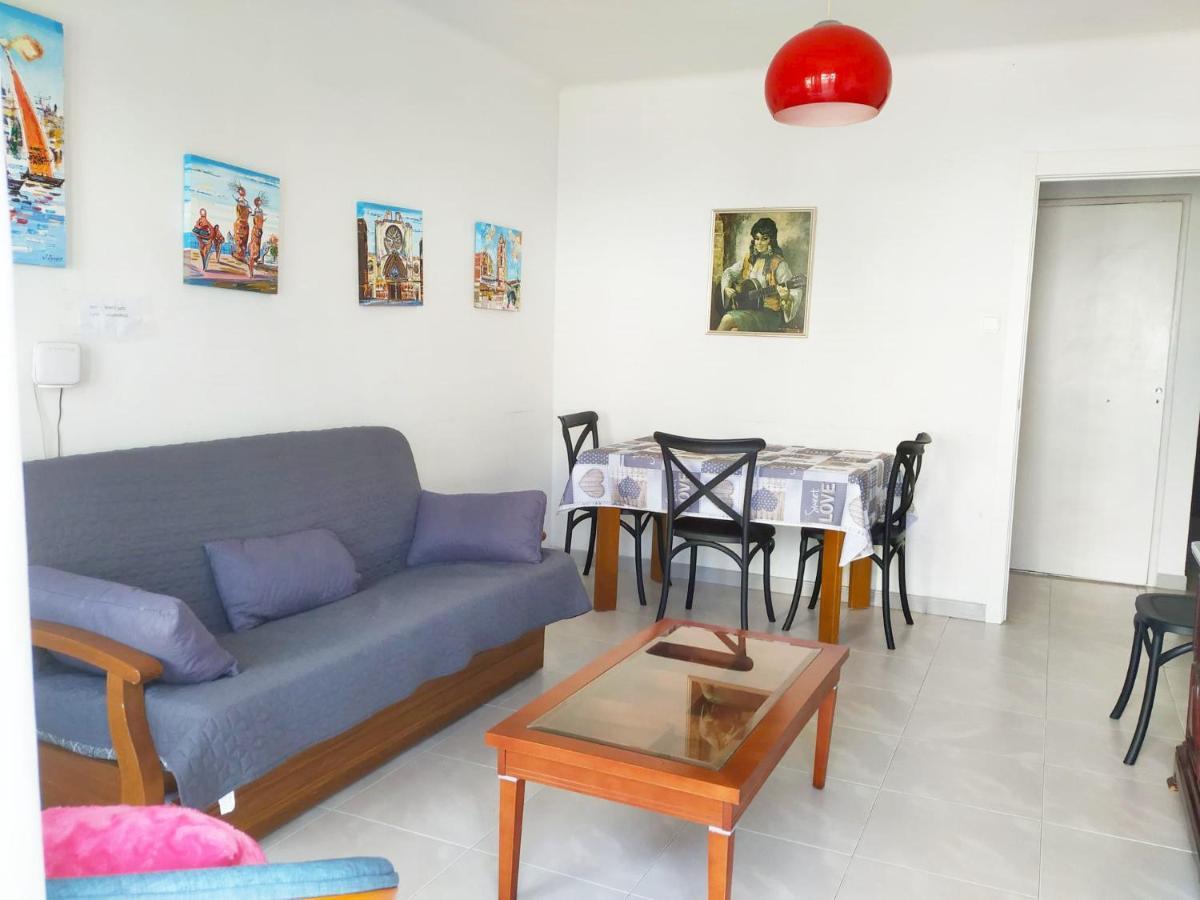 Apartsalou Pepa Apartment Bagian luar foto